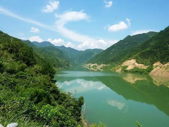 亚历山大和森林狼五虎逆袭，终结森林狼连胜，雷霆成西部强队